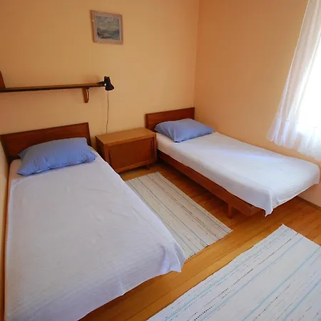Leo Apartament